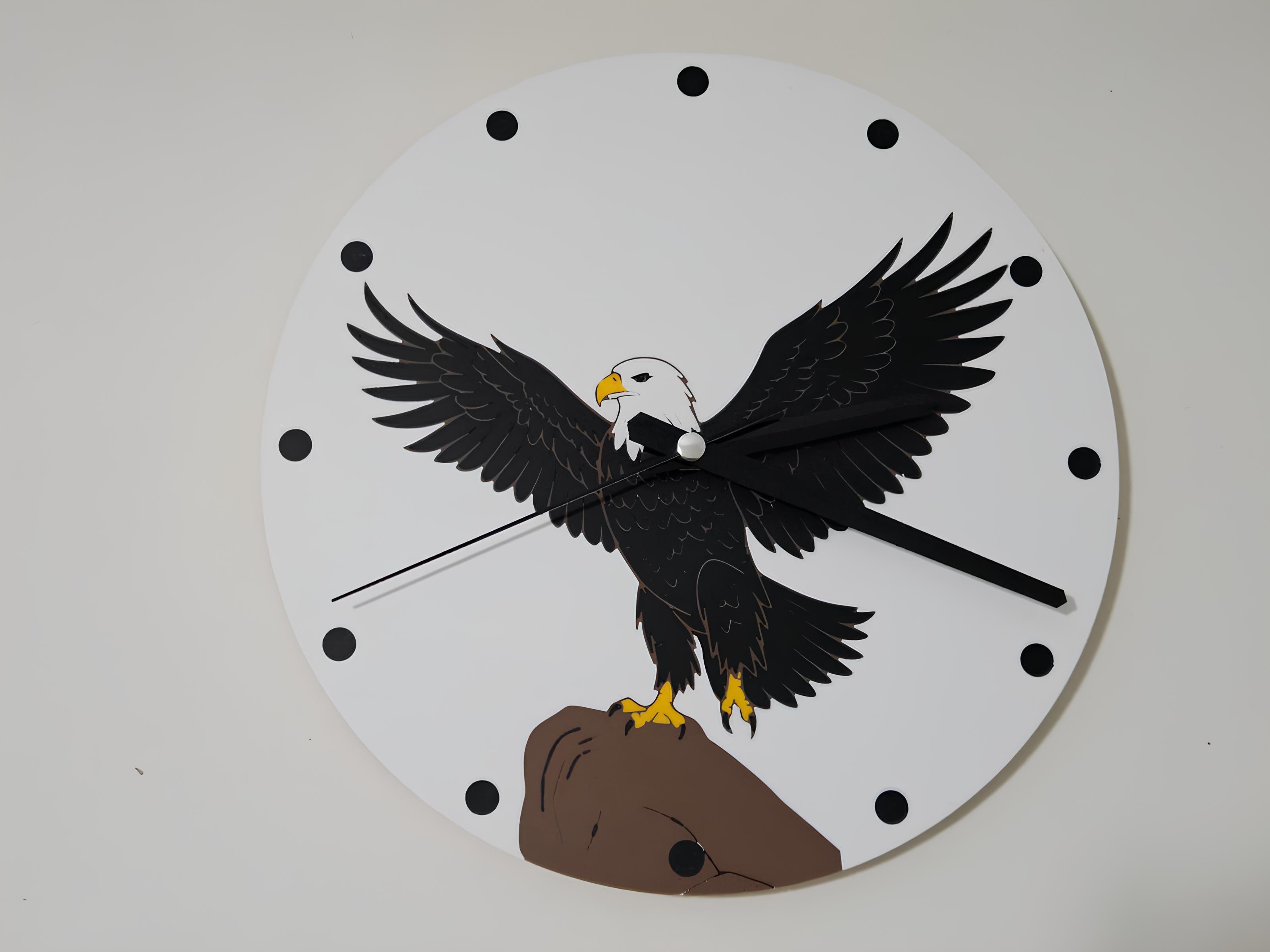 Görkemli Kara Kartal Duvar Saati